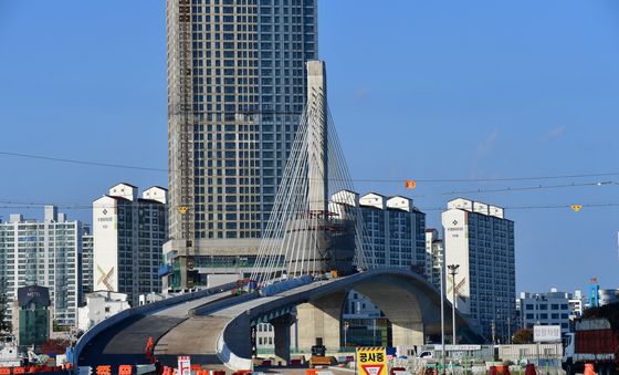 포항해오름대교 주탑 전망대 공사
