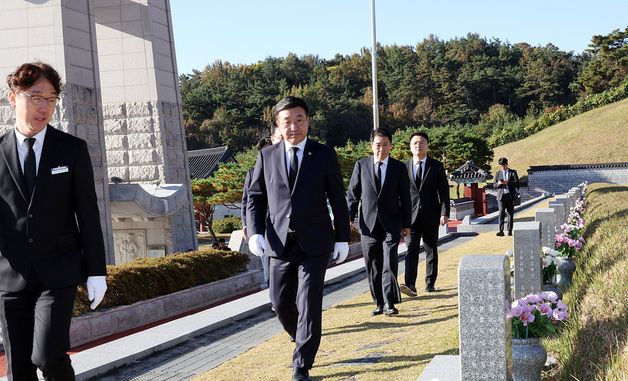 5.18민주묘지 방문한 윤호중 행안부 장관