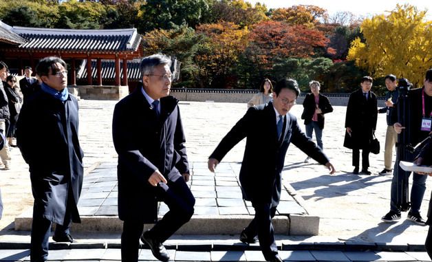 종묘 살펴보는 김민석 국무총리