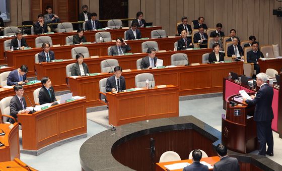 예결위 답변하는 구윤철 부총리