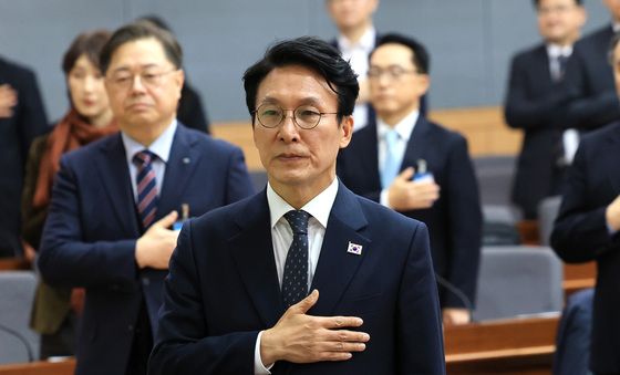 국민의례하는 김민석 국무총리