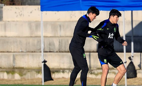함께 훈련하는 손흥민과 김민재