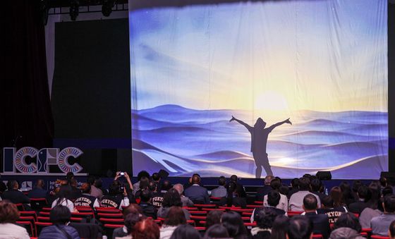 그림자를 활용한 미디어아트