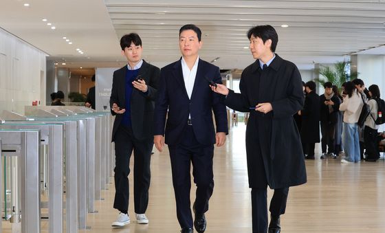 김건희 특검 들어서는 김성훈 전 경호처 차장