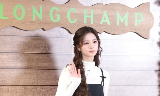 설윤, 한 번 보면 잊혀지지 않는 여신 비주얼