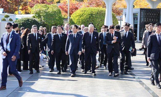 이중근 회장, '유엔 참전용사 추모의 날' 참석