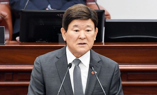 시정연설하는 김광수 제주교육감