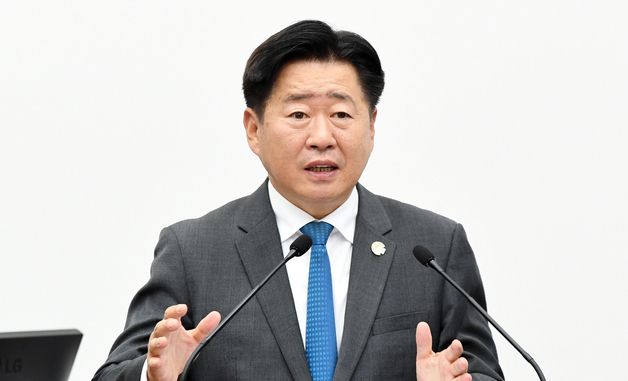 도정질문 답변하는 오영훈 제주지사