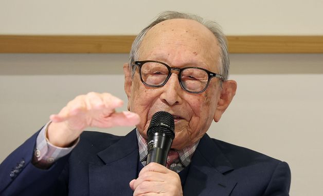 김형석 명예교수 "인간은 인간다워야"