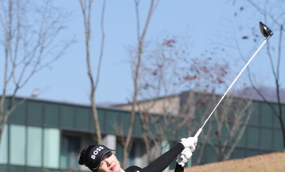 류현진 재단 자선 골프대회 나선 배우 소이현