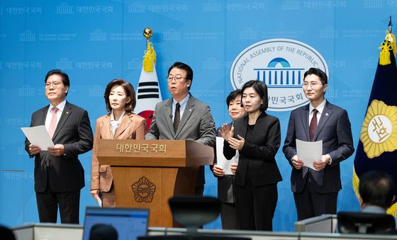 국힘 법사위원들 "이재명 대통령 공소취소, 법으로 원천 차단하겠습니다"