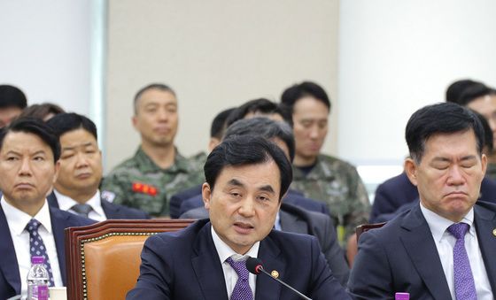 국방위 답변하는 안규백