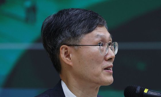 문형배 "정치의 사법화, 사법의 정치화 안돼"