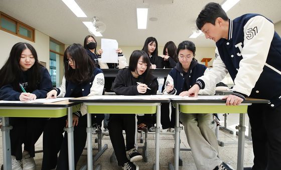 '알쏭달쏭' 수능 가채점