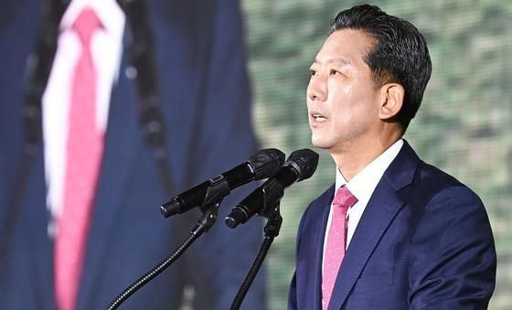 박정희 탄신 108돌 문화행사 인사말하는 김장호 구미시장