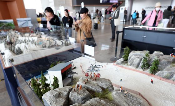 서울역서 유럽 풍경 재현한 미니어처 전시 열려