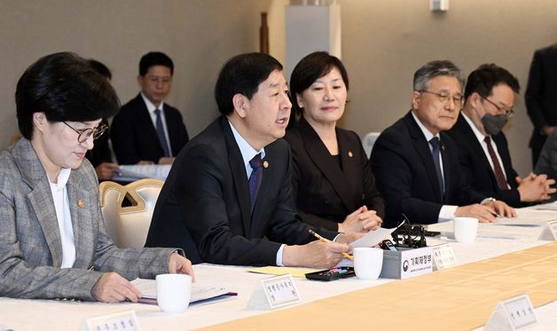 주택공급촉진 관계장관회의 모두발언하는 구윤철 부총리