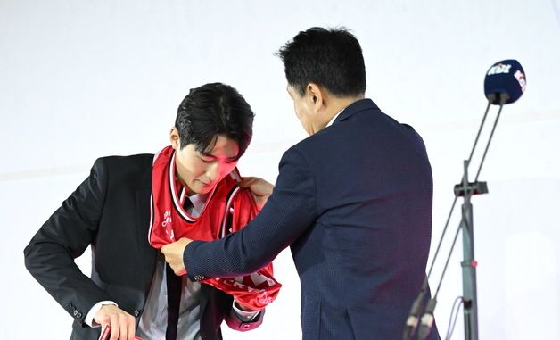 정관장 유니폼 입는 문유현