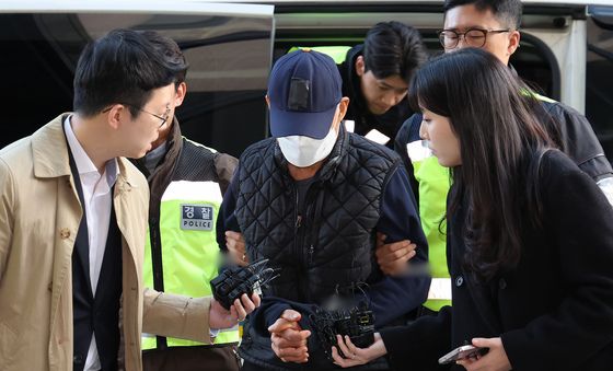 영장실질심사 향하는 부천 제일시장 사고 운전자