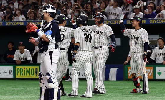 기시다, 역전 쓰리런포