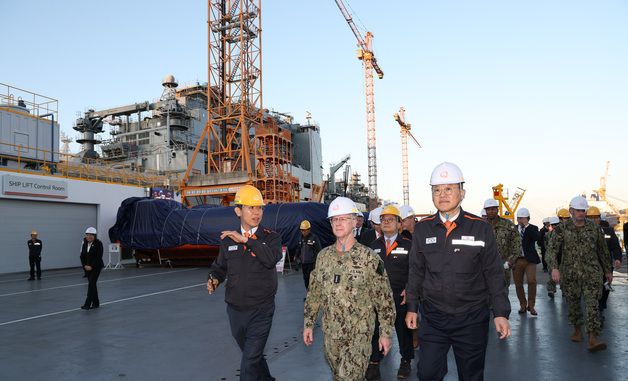 美 방문 해군참모총장, 한화오션 거제사업장