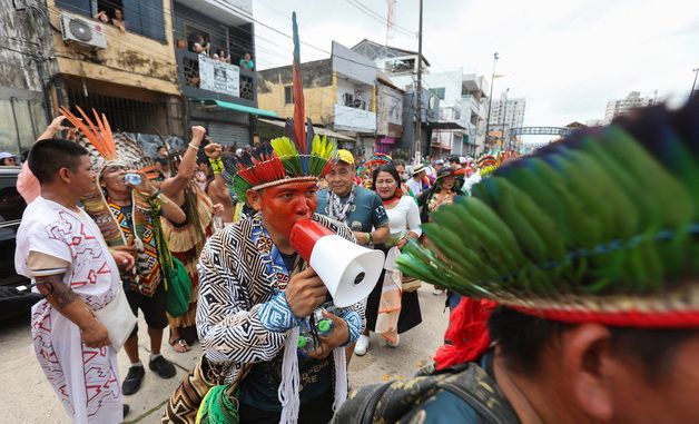 [포토] 기후변화 총회 열리는 브라질서 시위하는 군중들
