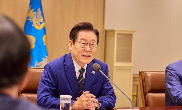 이재명 대통령 '한미 관세협상 후속 민관 합동회의 주재'