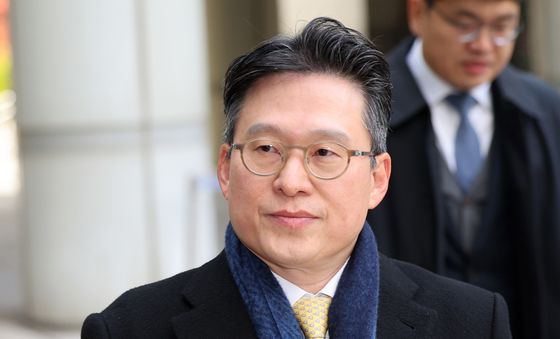 영장실질심사 출석하는 김선규 전 부장검사