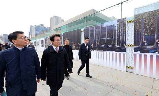 감사의 정원 공사현장 방문한 김민석 국무총리