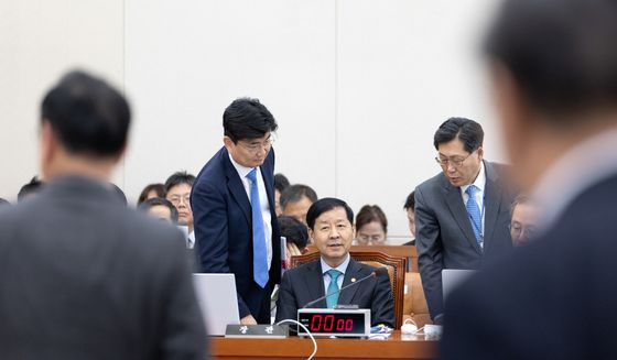 기재위 전체회의 출석한 구윤철 부총리