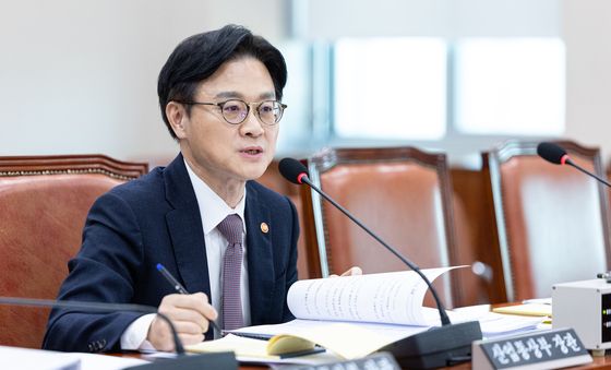 국회 산자위 관세협상 답변하는 김정관 장관