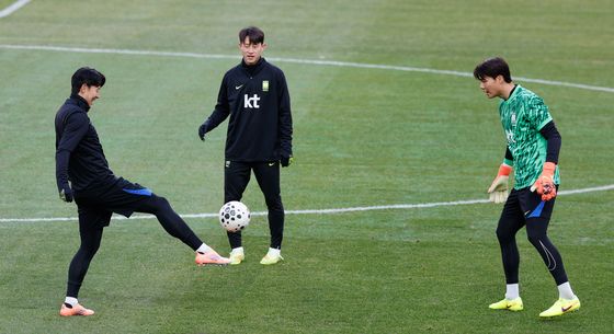 훈련하는 손흥민·이재성·송범근