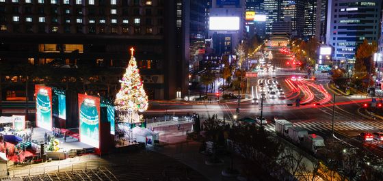 도심 밝히는 성탄트리