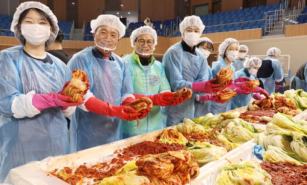 이학재 사장, '희망의 활주로 2025 김장 나눔 봉사활동' 참가