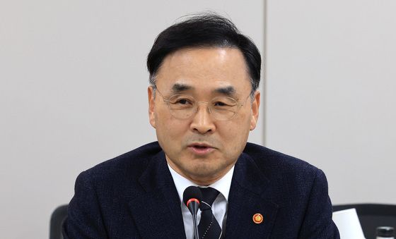 모두발언하하는 차정인 국가교육위원장