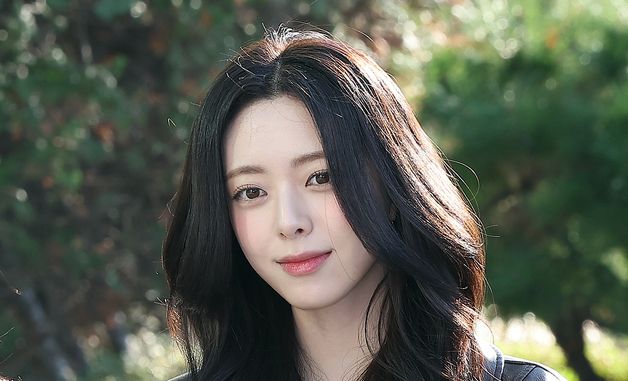 있지 유나, 첫사랑 비주얼
