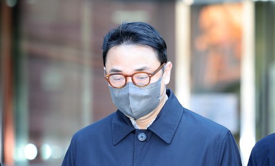 법원 빠져나가는 김건희 오빠 김진우