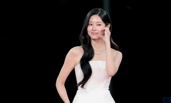 김민주, 순백의 여신