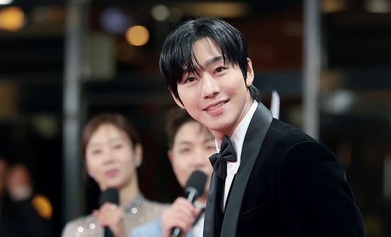 안효섭, 힐링 미소