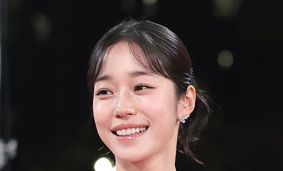 노윤서, 아름다운 미소