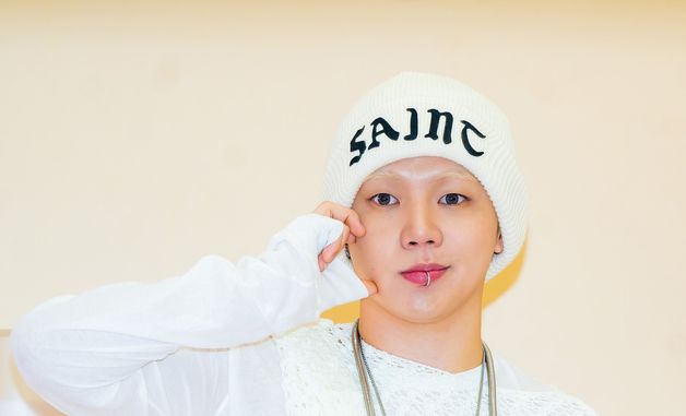 트레저 최현석 '깜찍한 볼하트'
