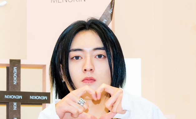 트레저 하루토'시크한 손하트'