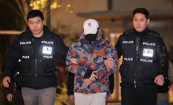 '도이치 주가조작' 공범, 김건희 특검 압송