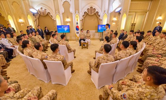 이재명 대통령 부부, 아크부대 장병 격려