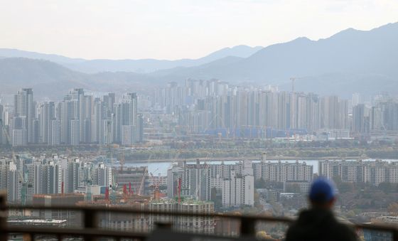 하나은행 이어 KB도 막혔다…연말 대출 절벽 현실화