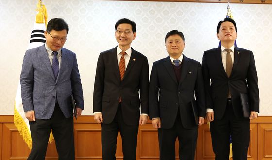 윤창렬 국무조정실장 '헌법존중 정부혁신 TF 자문단과 함께'