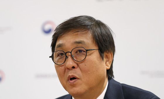 면담하는 최휘영 장관