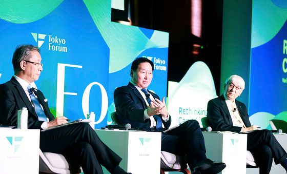 비지니스 리더 세션 토론하는 최태원 회장