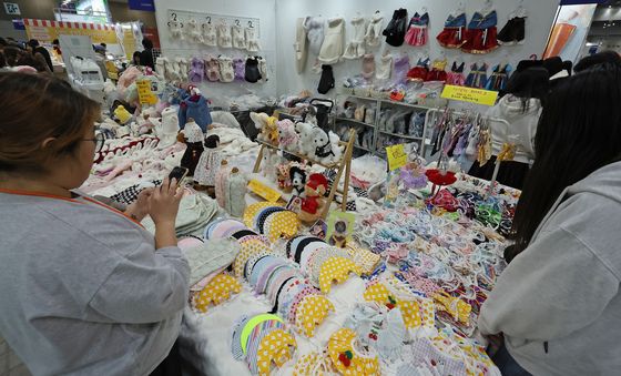 예쁜 강아지 옷 찾기