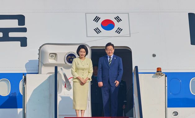 이재명 대통령 '이집트 공식 방문 일정 마치고'